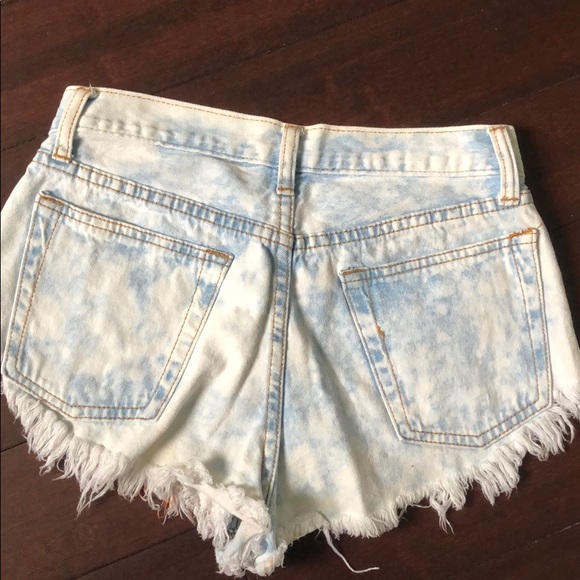 Shorts - Picture 2 of 3